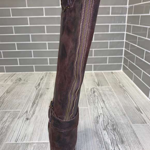 Women’s Donald J Pliner Vintage suede boots - Picture 8 of 15